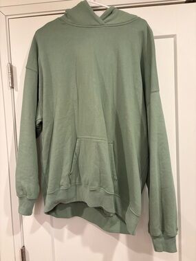 Hollister Women’s Sage Green Pullover Hoodie